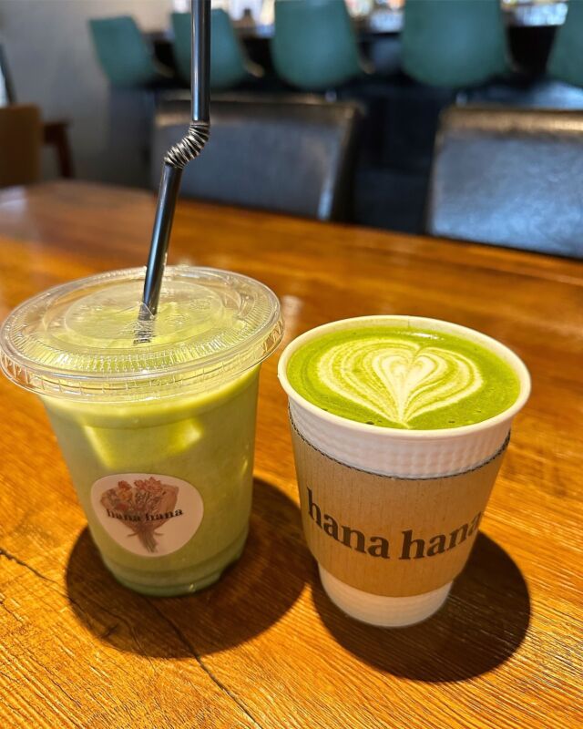 .
hana hana特製抹茶ラテ🍵

人気の黒糖抹茶ラテやアイス追加の抹茶ラテフロートも🙆‍♂️

アイスとホットでお選び頂けて
店内はもちろんテイクアウトも出来ます😊

———————————————
📍ダイニングバル　「hana hana」
沖縄県那覇市久茂地 2丁目10-17 
モノレール美栄橋駅&県庁前駅から徒歩6分

営業時間

🍽️ランチ
火〜日
11:30〜15:00(LO 14:30)

🍽️ディナー
火〜木、日　17:00〜23:00(LO 22:00)
金、土、祝前日　17:00〜24:00(LO 23:00)

定休日  月曜日
※月曜日が祝日の場合火曜日休み
———————————————

#hanahana #沖縄  #沖縄グルメ #沖縄ランチ #沖縄ディナー #那覇グルメ #那覇カフェ #那覇バル #那覇ランチ #那覇ディナー #沖縄バル #沖縄カフェ #沖縄居酒屋 #バル #カフェ #夜カフェ #久茂地グルメ #久茂地ランチ #久茂地居酒屋
#テイクアウト #テイクアウトランチ #沖縄テイクアウト